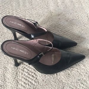 Nine west pointed heels